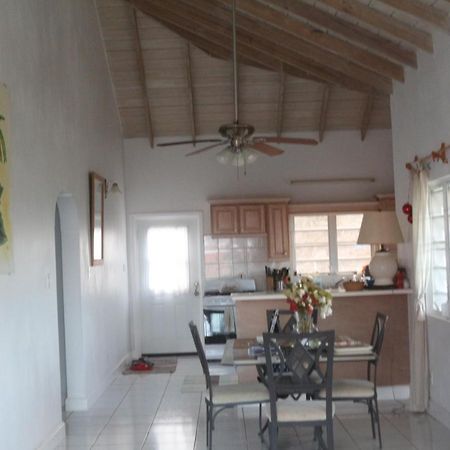 Villa Benito Nevis Bagian luar foto