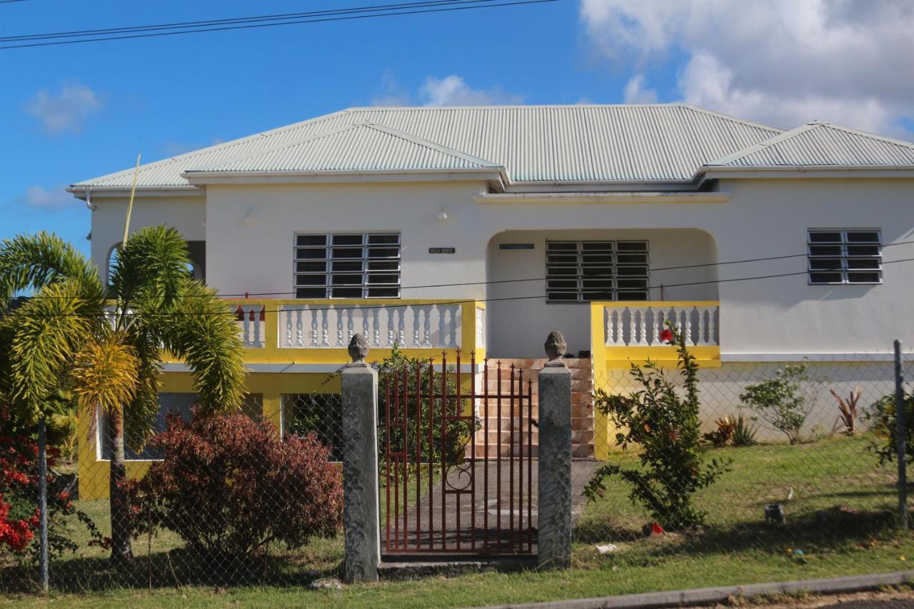 Villa Benito Nevis Bagian luar foto