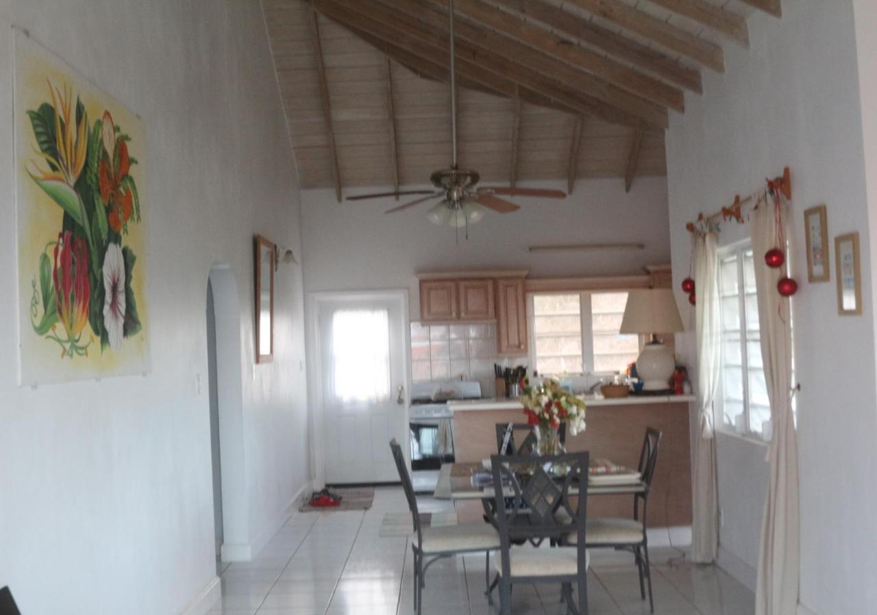 Villa Benito Nevis Bagian luar foto