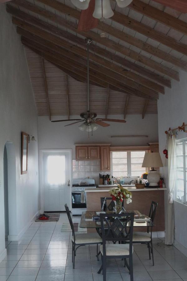 Villa Benito Nevis Bagian luar foto