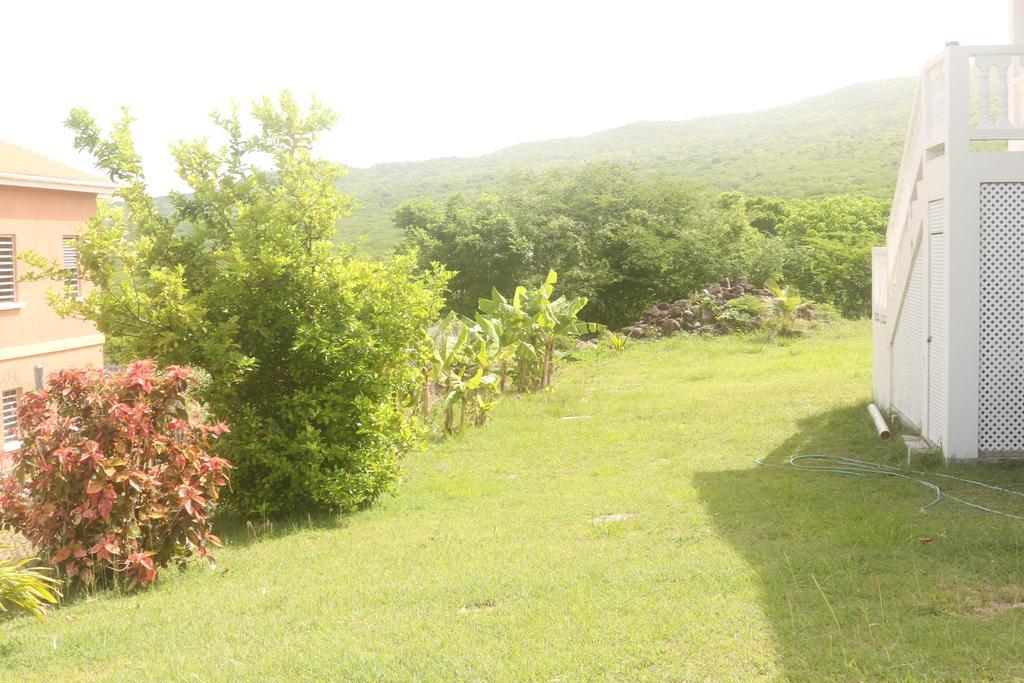 Villa Benito Nevis Bagian luar foto