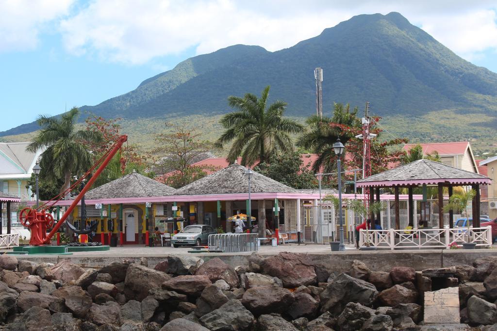 Villa Benito Nevis Bagian luar foto